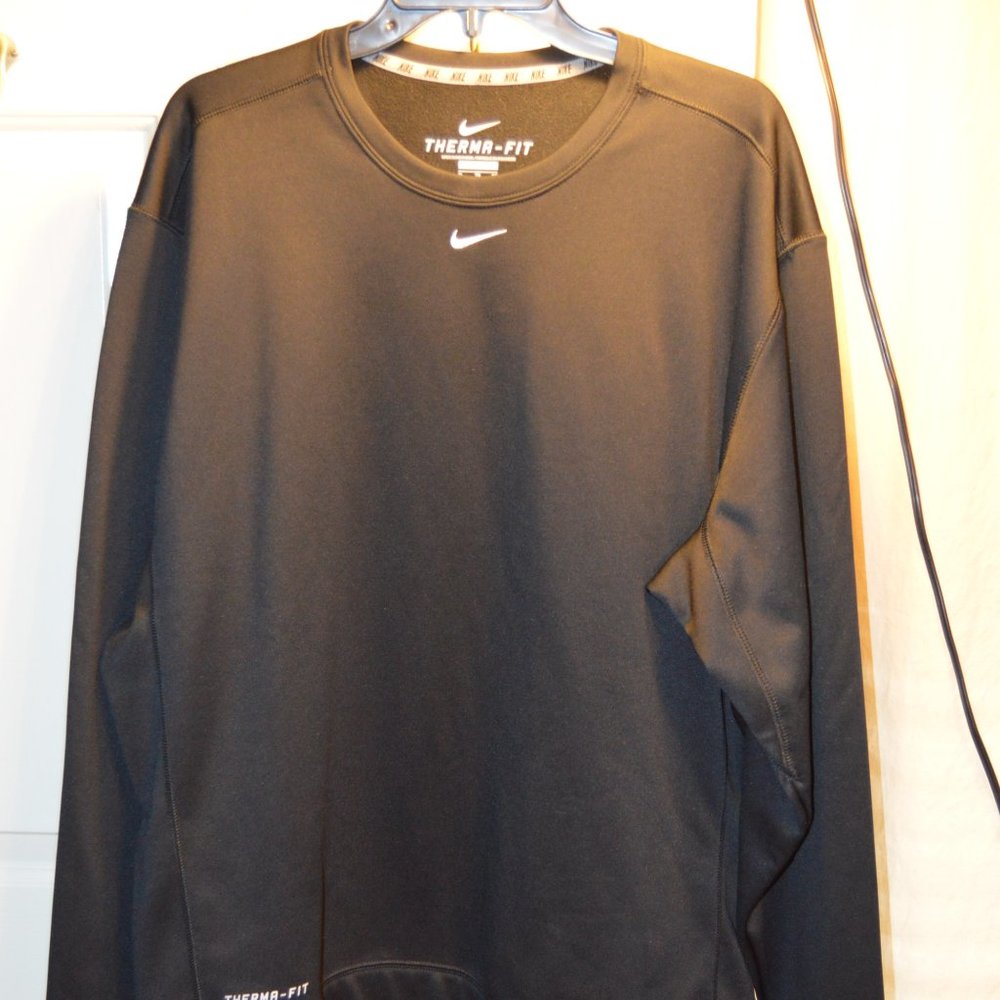 (SOLD) Nike Therma-Fit Knockout sweatshirt sz XL